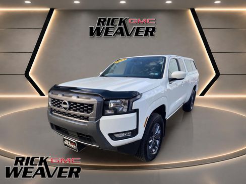 Used 2025 Nissan Frontier SV w/ SV Convenience Package AWD/4WD image 1