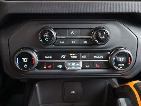 Used 2024 Ford Bronco Badlands w/ Sasquatch Package image 11