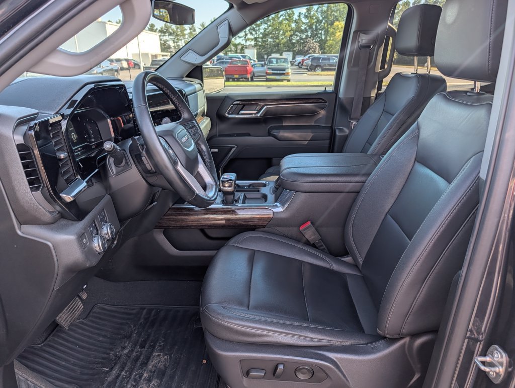 Used 2024 GMC Sierra 1500 Elevation w/ Elevation Premium Package AWD/4WD image 19