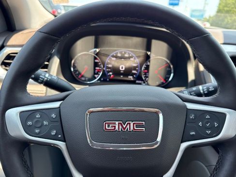 Used 2023 GMC Acadia SLT w/ Technology Package FWD image 28