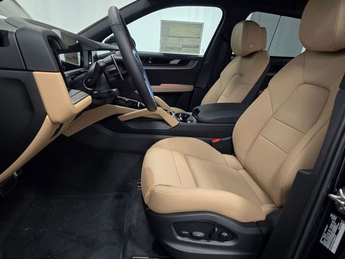 New 2026 Porsche Cayenne image 14
