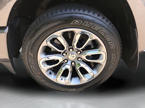 Used 2021 RAM 1500 Laramie w/ Sport Appearance Package AWD/4WD image 21