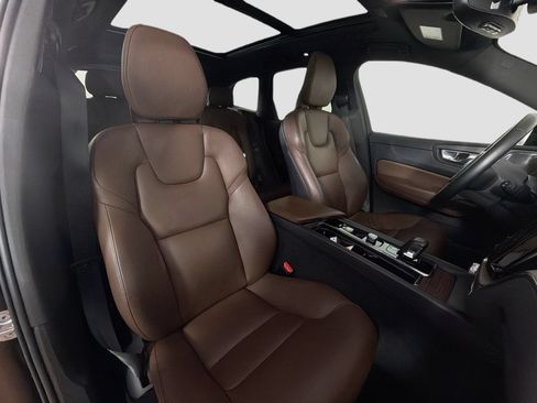 Certified 2023 Volvo XC60 B5 Plus w/ Climate Package FWD image 27