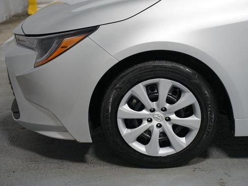 Certified 2024 Toyota Corolla LE image 5