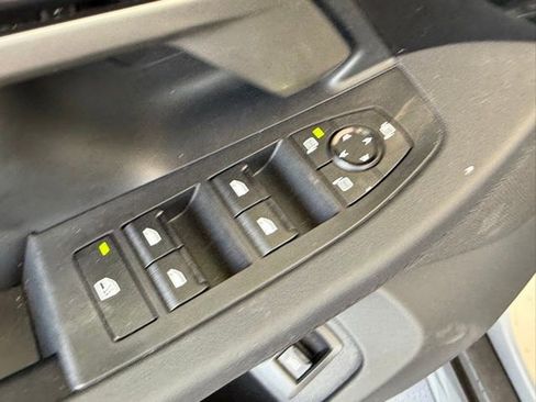 Used 2025 BMW 530i w/ Premium Package image 14