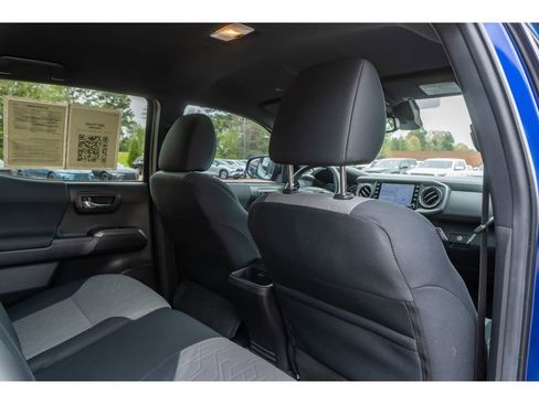 Used 2023 Toyota Tacoma TRD Sport AWD/4WD image 14