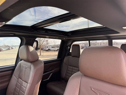 Used 2024 Nissan Titan Platinum Reserve w/ Moonroof Package image 26