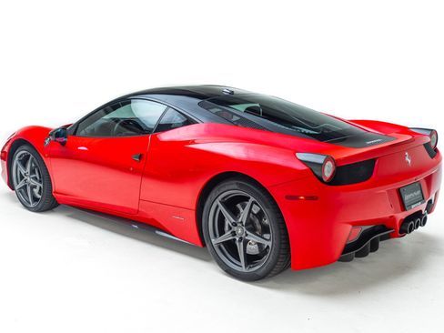 Used 2011 Ferrari 458 Italia Coupe RWD image 13