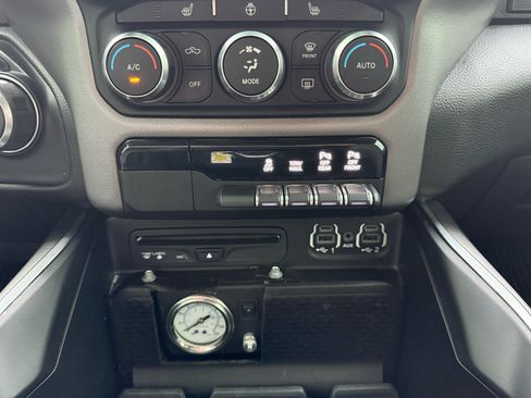 Used 2019 RAM 1500 Big Horn image 12