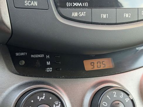 Used 2011 Toyota RAV4 2WD image 20