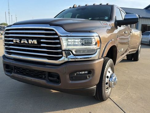 Used 2019 RAM 3500 Limited w/ Max Tow Package AWD/4WD image 2