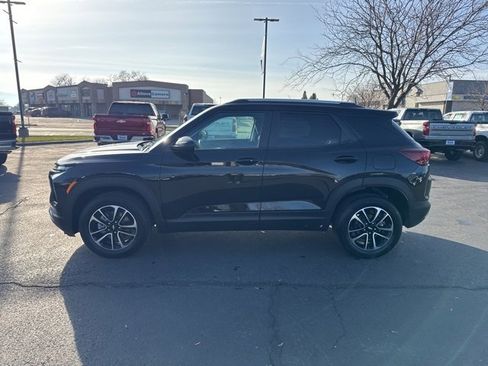 Used 2025 Chevrolet TrailBlazer LT image 4