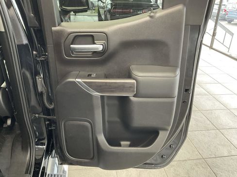 Used 2020 Chevrolet Silverado 1500 LTZ w/ LTZ Convenience Package AWD/4WD image 16