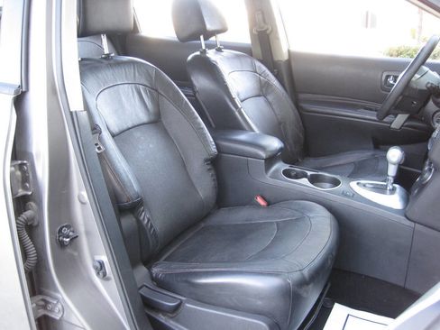 Used 2012 Nissan Rogue SL FWD image 26