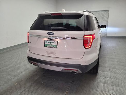 Used 2017 Ford Explorer XLT w/ Equipment Group 201A FWD image 7