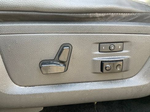 Used 2012 RAM 1500 Laramie RWD image 17
