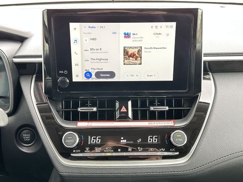 Used 2025 Toyota Corolla Cross XLE w/ Convenience Package image 31