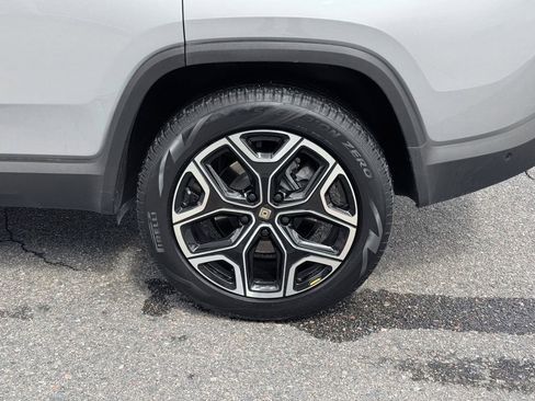 Used 2024 Rivian R1S Adventure AWD/4WD image 12