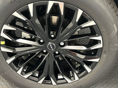 New 2026 Nissan Rogue Dark Armor AWD/4WD image 18