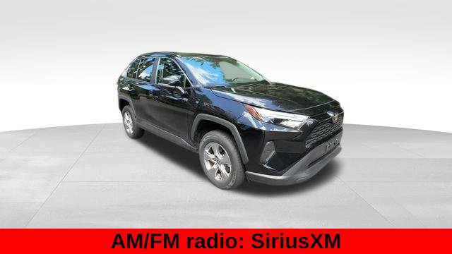 Used 2025 Toyota RAV4 XLE FWD image 13