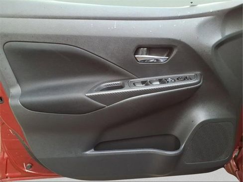 Used 2021 Nissan Versa SV image 10