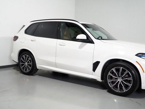 Used 2026 BMW X5 xDrive40i AWD/4WD image 64