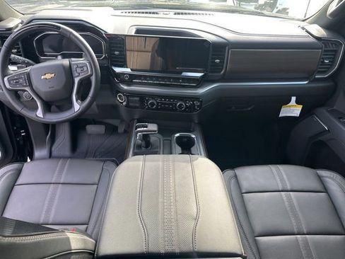 New 2025 Chevrolet Silverado 1500 High Country image 5