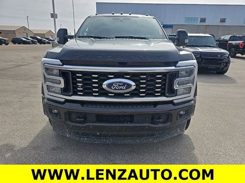 Used 2025 Ford F450 King Ranch w/ FX4 Off-Road Package image 2