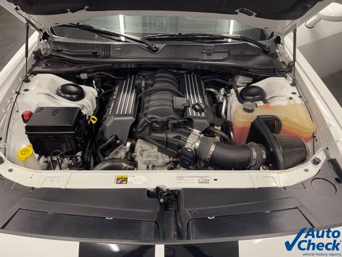 Used 2014 Dodge Challenger SRT8 image 24