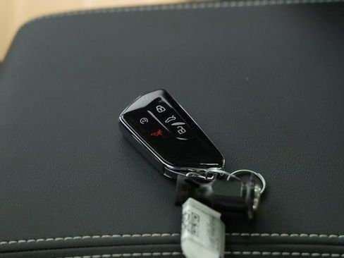 New 2026 Volkswagen Atlas Cross Sport SEL R-Line image 38