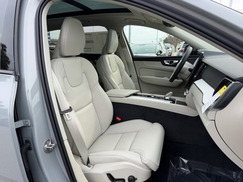 New 2026 Volvo XC60 B5 Ultra w/ Protection Package Premier image 8