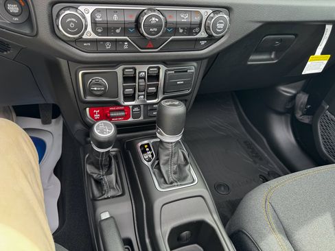 New 2025 Jeep Wrangler Willys image 22