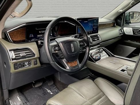 Used 2022 Lincoln Navigator Black Label AWD/4WD image 7