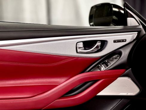 Used 2018 INFINITI Q60 Red Sport 400 w/ Sensory Package 3.0T Sport image 33