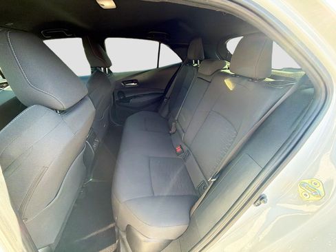 Used 2023 Toyota Corolla SE w/ SE Premium Package image 19