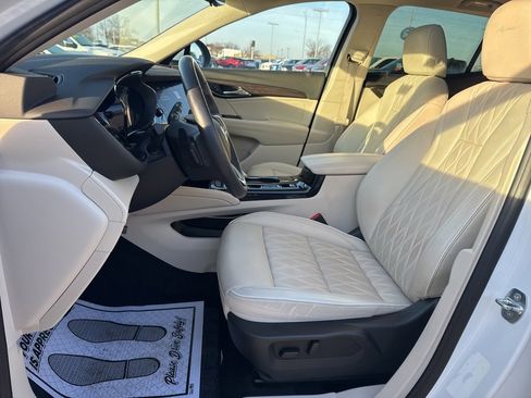 Used 2023 Buick Envision Avenir image 4