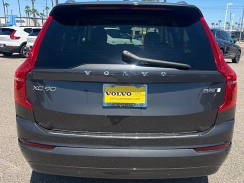 Used 2023 Volvo XC90 B5 Core w/ Protection Package Premier AWD/4WD image 4