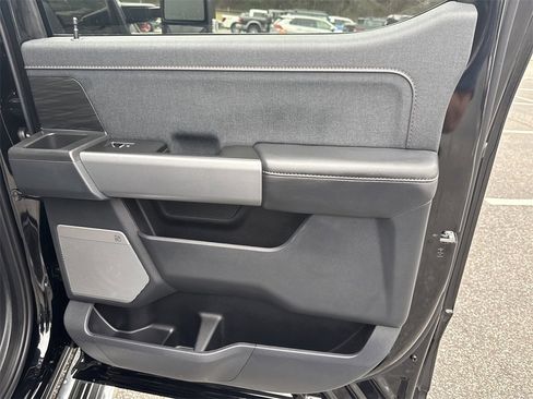 Used 2025 Ford F150 Lariat w/ Equipment Group 502A High image 17