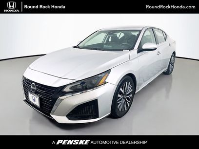 Used 2023 Nissan Altima 2.5 SV