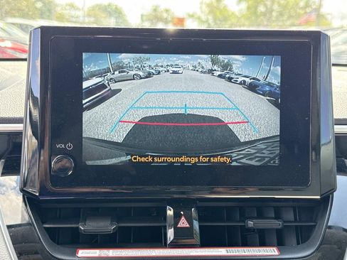 Used 2025 Toyota Corolla Cross L FWD image 22