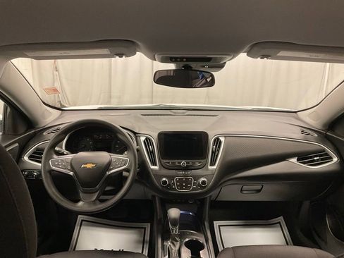 Used 2024 Chevrolet Malibu LT image 32