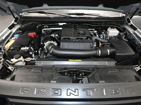 Used 2023 Nissan Frontier PRO-4X w/ Tow Package AWD/4WD image 25