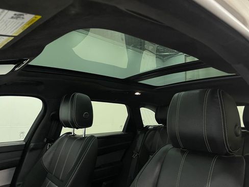 Used 2020 Land Rover Range Rover Velar R-Dynamic S image 12