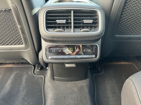 Certified 2025 Mercedes-Benz GLS 450 4MATIC image 43