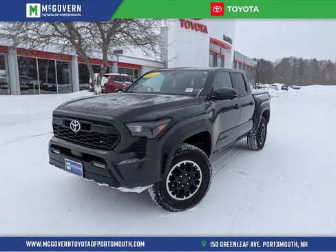 Used 2024 Toyota Tacoma TRD Off-Road image 1