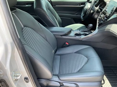 Used 2024 Toyota Camry SE FWD image 11