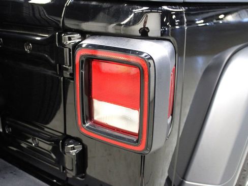 Certified 2025 Jeep Wrangler Sport S image 30