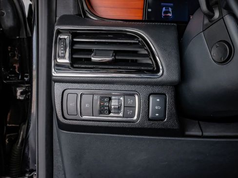 Used 2024 Lincoln Navigator Reserve image 27