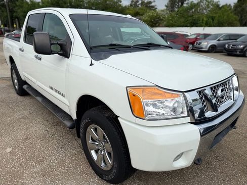 Used 2013 Nissan Titan SV w/ SV Premium Utility Pkg AWD/4WD image 7