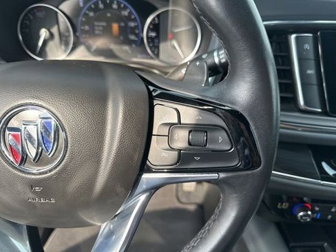 Used 2024 Buick Enclave Premium image 17